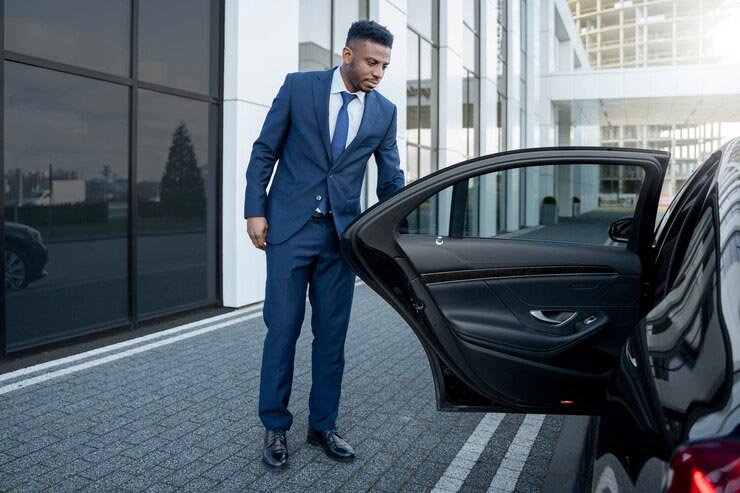 Dubai to Saudi Arabia chauffeur service with private car