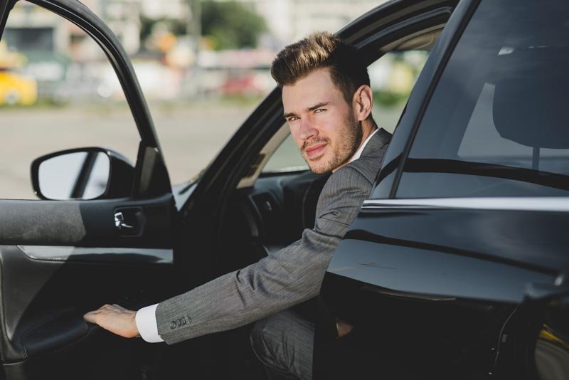 Point-to-point transfer service in Dubai with private car